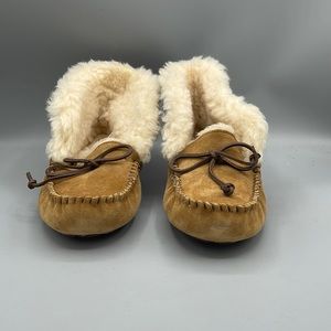 UGG Tan Winter Boots with Cream Fur Lining